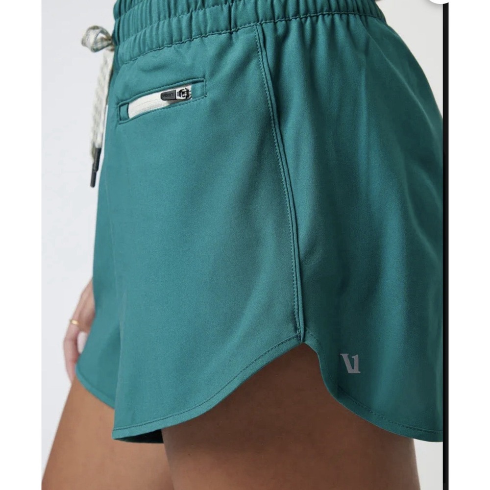 Vuori Clementine 2.0 Shorts 4" Running Workout Ivy Green VW3004 Womens L